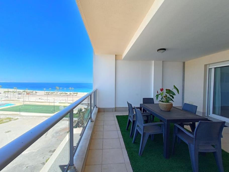 Mar Y Sal 11 Suites, Gran Terraza Con Vistas Al Mar, 2 Hab Y Piscina Roquetas de Mar Exterior photo